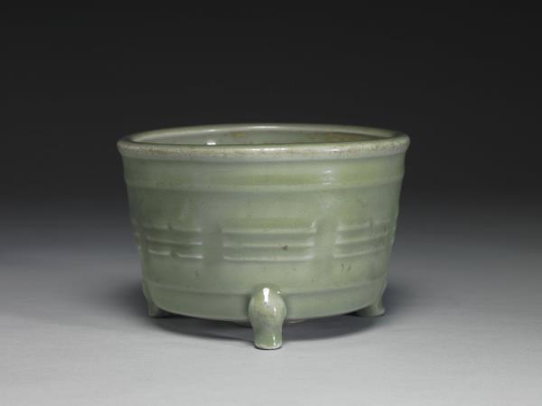 龍泉窯 青瓷八卦三足爐