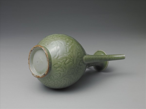 龍泉窯 青瓷劃花帶蓋執壺