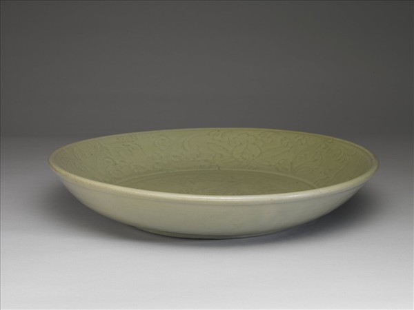 龍泉窯 青瓷劃花一把蓮盤