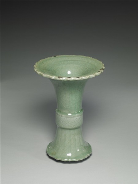 龍泉窯 青瓷劃花花口觚