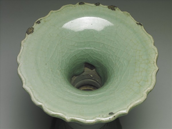 龍泉窯 青瓷劃花花口觚