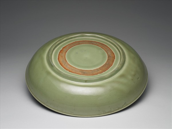 龍泉窯 青瓷劃花四季花卉紋盤