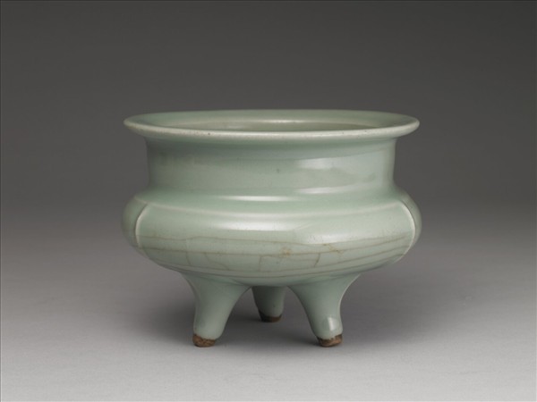 龍泉窯 青瓷鬲式爐