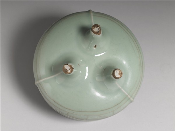 龍泉窯 青瓷鬲式爐