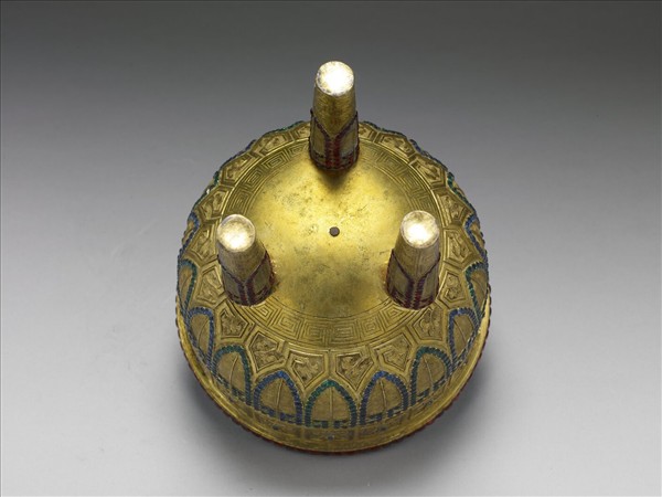 銅鎏金嵌料石鼎式爐