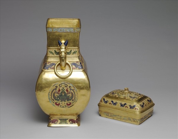 銅胎鍍金仿古萬壽尊