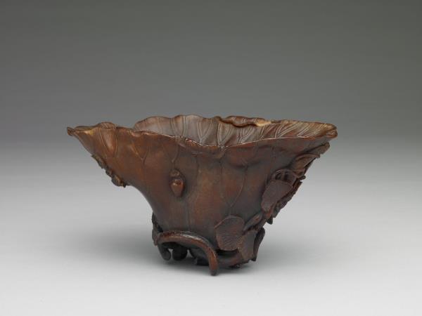 犀角雕荷葉式杯