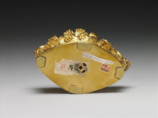 銅鎏金波濤紋座