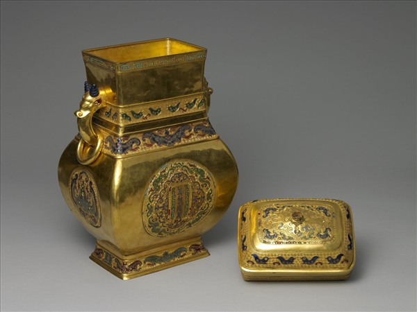 銅胎鍍金仿古萬壽尊