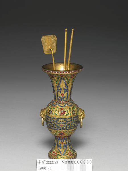 銅鎏金嵌料石鏟箸瓶- 故宮