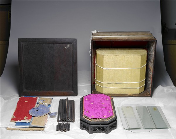 玉五福拱壽圓盒