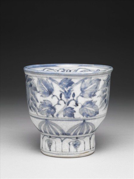 青花番蓮紋茶碗