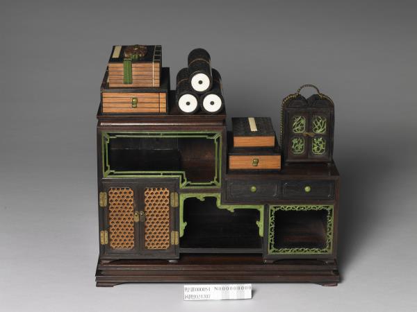 紫檀嵌骨書几式多寶格- 故宮