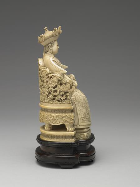 象牙雕乾隆帝后像