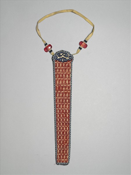 白紗地數紗繡壽字扇囊