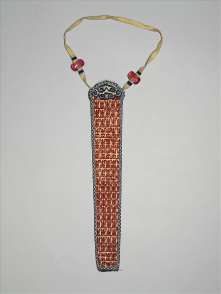 白紗地數紗繡壽字扇囊