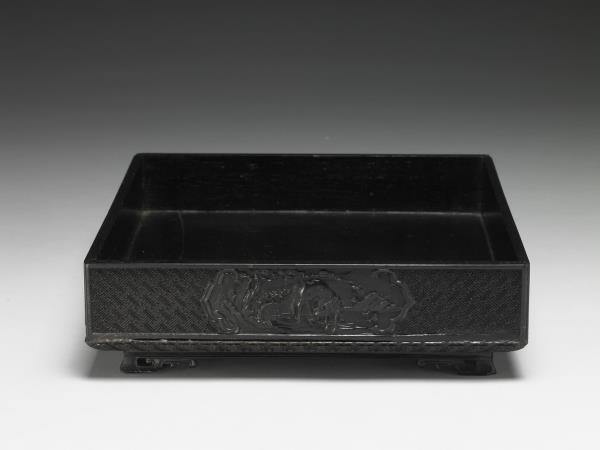 紫檀雕開光駿馬圖盤