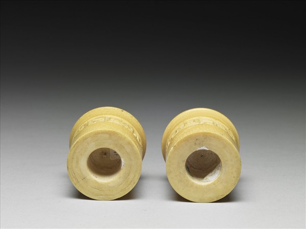 象牙雕軸頭（一對）