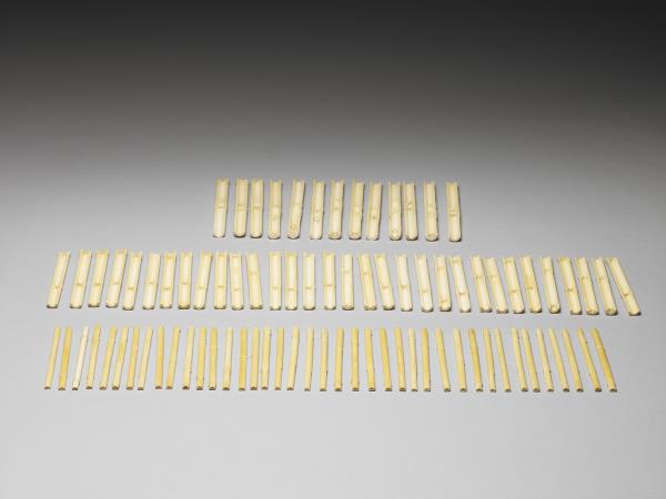 象牙雕竹節式籌碼（八十五支）
