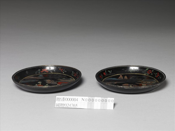 描漆人物盤（一對）