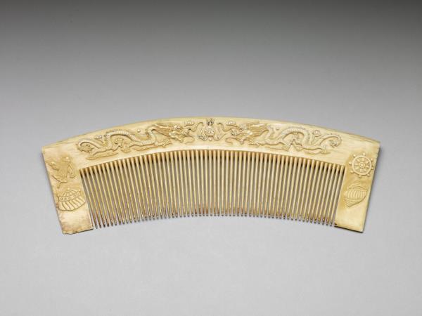 象牙雕龍紋八寶梳