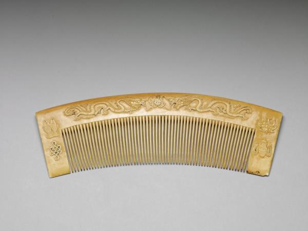 象牙雕龍紋八寶梳