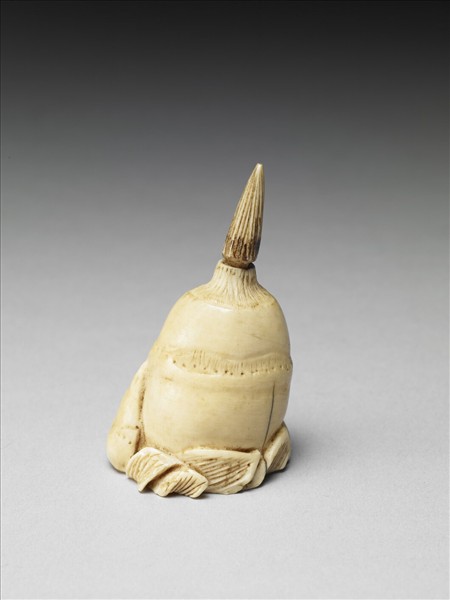 象雕牙筍式鼻煙壺