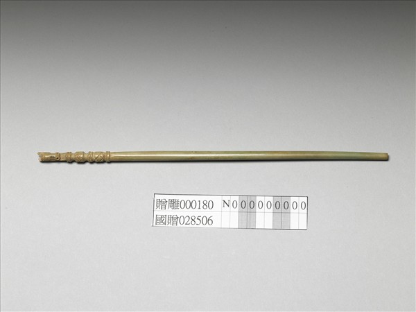 象牙雕馬首鈕箸