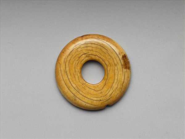 象牙雕山水人物環佩