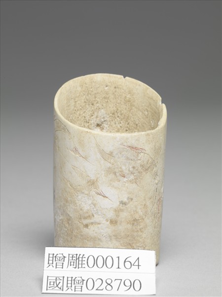 骨雕填彩斜口筒形器