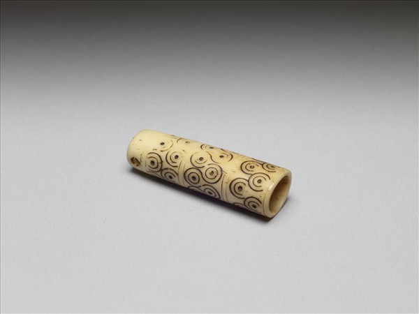 牙雕圈點紋管珠