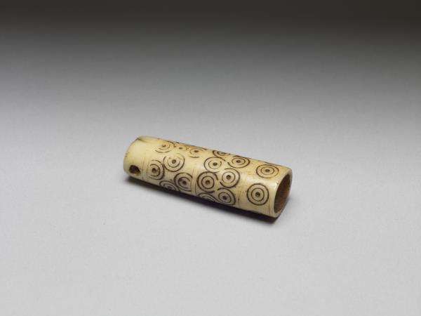 牙雕圈點紋管珠