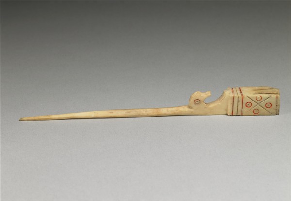 骨雕填紅彩圈點紋嵌件