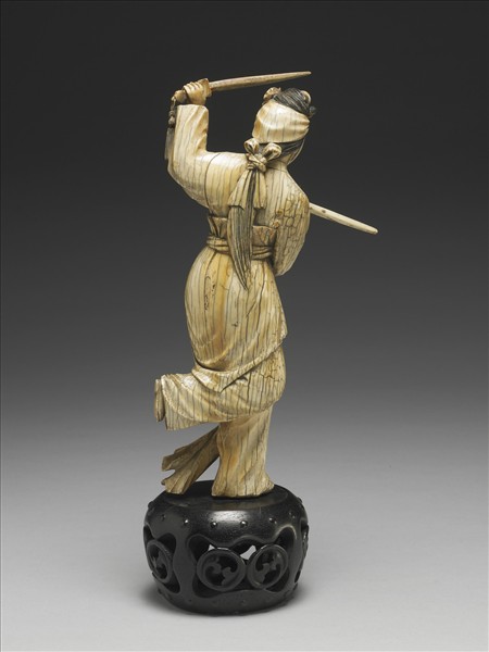 象牙雕公孫大娘舞劍器