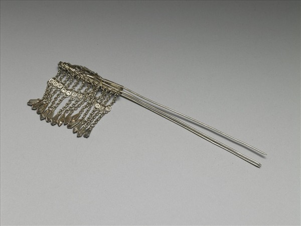 銀銅合金花蝶步搖