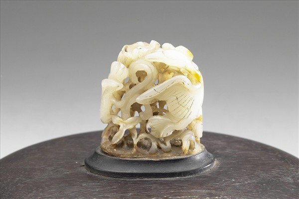 蓮塘春水紋玉頂