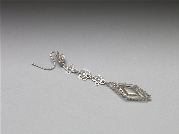 銀銅合金花卉耳環