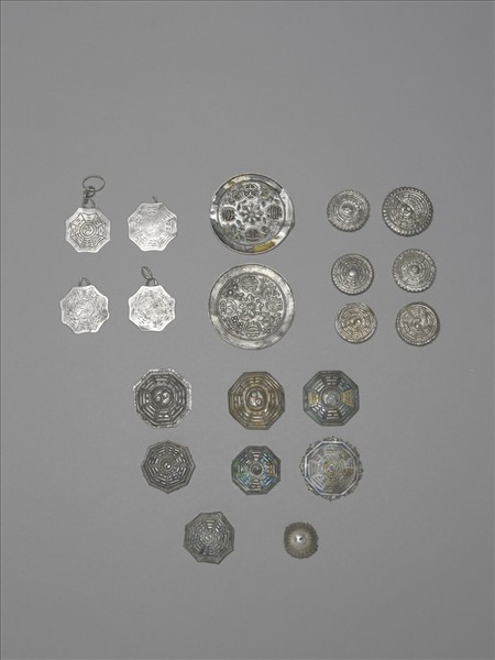 銀銅合金圓形嵌飾