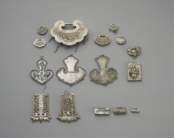 銀銅合金鎖片飾件