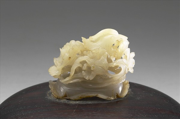 鴛鴦荷葉紋玉頂