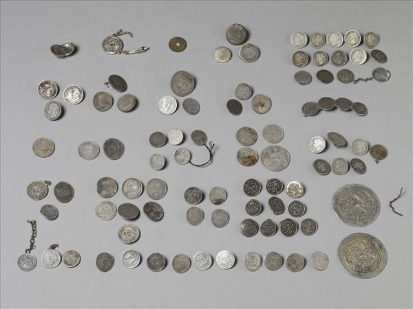 銀銅合金錢幣式飾件