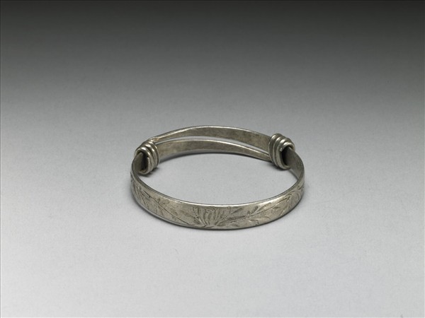 銀銅合金花葉紋手鐲