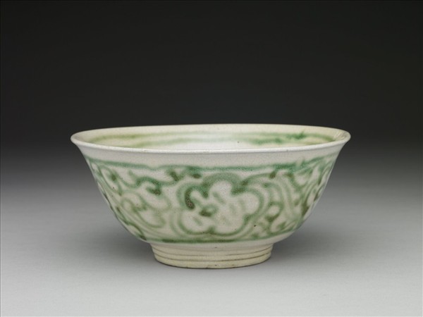 白綠釉花卉碗