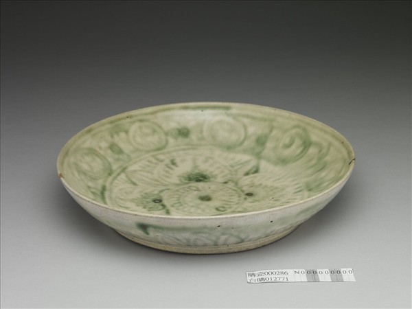 緬甸15~16世紀 綠彩盤