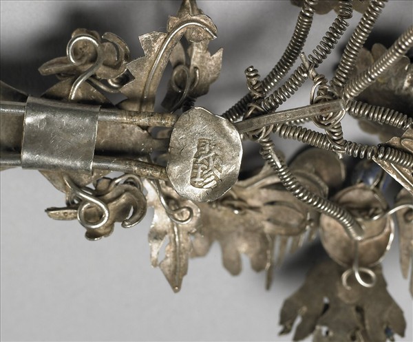 銀銅合金內填琺瑯花蝶釵