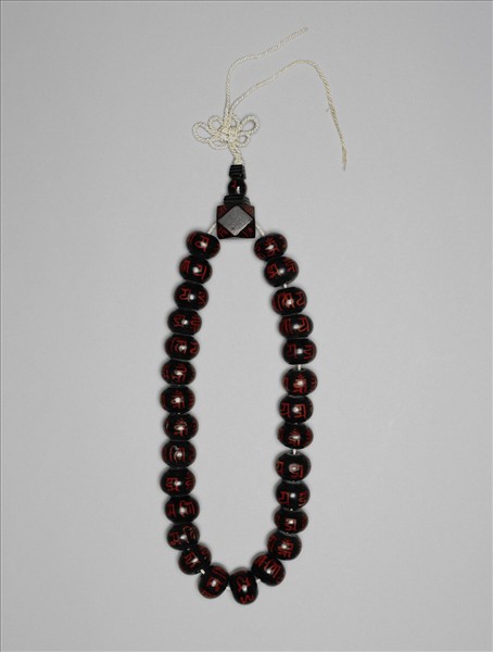 黑漆描紅梵字手串