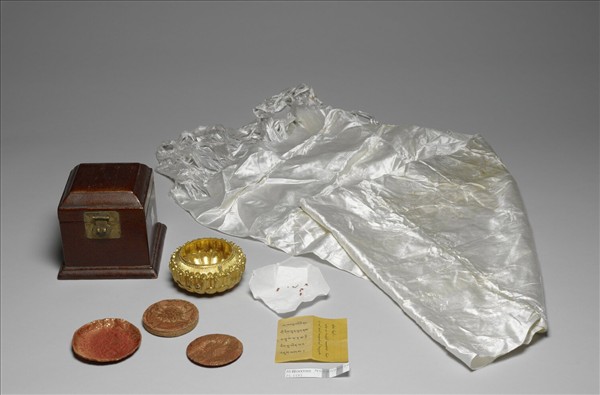 利益金造蓮花鉢