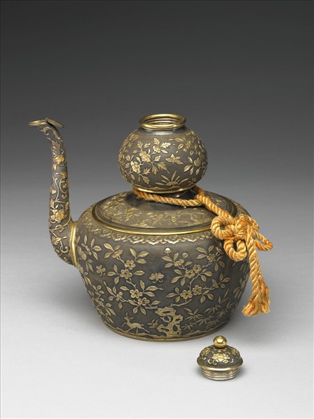 銀鍍金花鳥紋葫蘆式奔巴壺