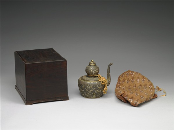 銀鍍金花鳥紋葫蘆式奔巴壺