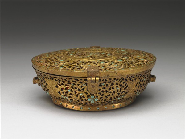 鏤空燄珠四爪龍紋圓盒